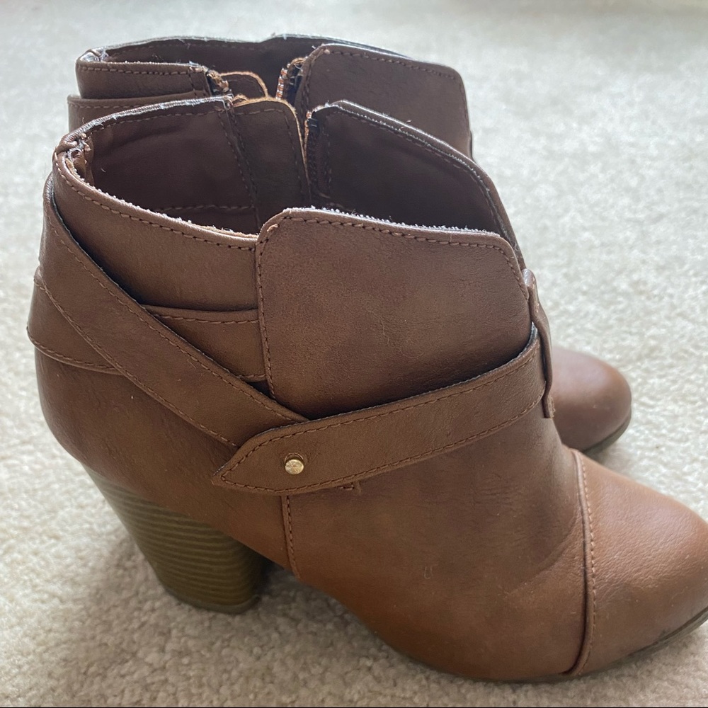 tan heeled booties